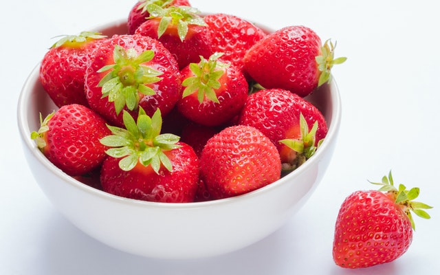 Strawberries Benefits and 6 Reasons To Eat it